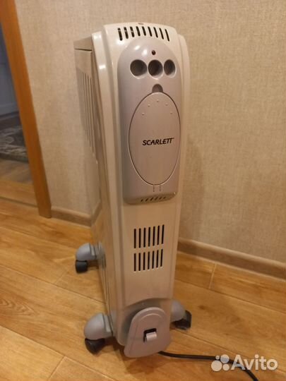 Масляный радиатор обогреватель Scarlett SC-056