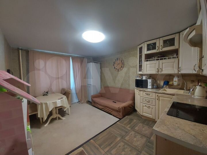 2-к. квартира, 64 м², 13/17 эт.