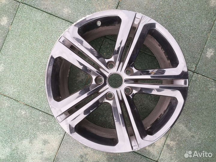 Диск R 20 Volkswagen Touareg. 1 штука