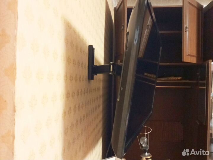 Продаю телевизор Philips