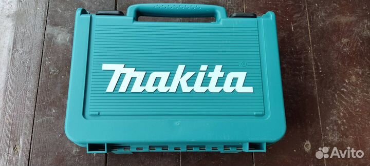 Отвёртка аккумуляторная Makita DF012DSE