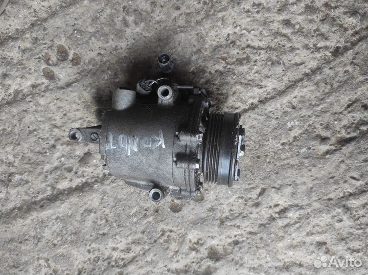 Компрессор кондиционера Mitsubishi Colt 4G15