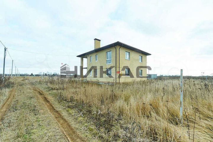 Коттедж 183,4 м² на участке 10 сот.