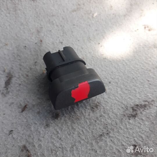 Кнопка аварийки на Форд Фокус 2