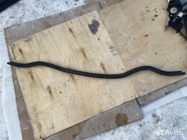 Уплотнитель жабо Volkswagen Polo 5 Sedan