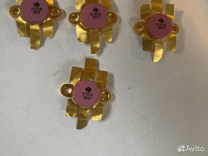 Продам транзисторы новые кт937а