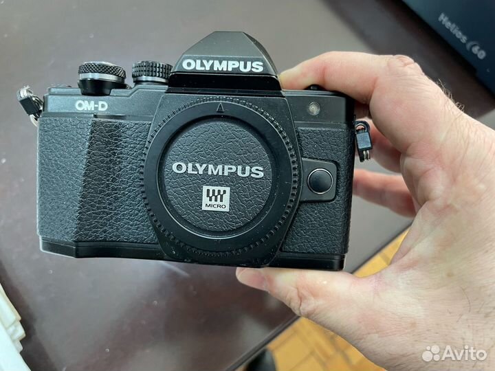 Olympus E-M10 mark II и 45/1.8 черный