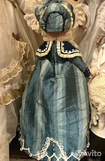 Кукла фарфоровая коллекционная