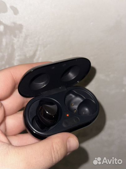 Беспроводные наушники Samsung Galaxy Buds+