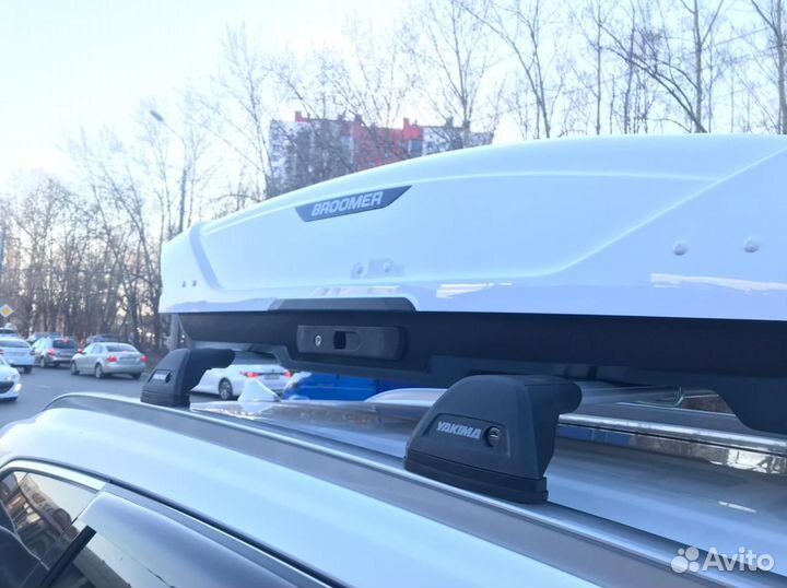 Автобокс Broomer Venture Белый глянец