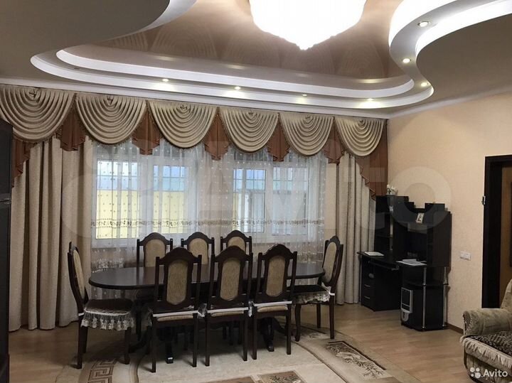 Дом 300 м² на участке 6 сот.