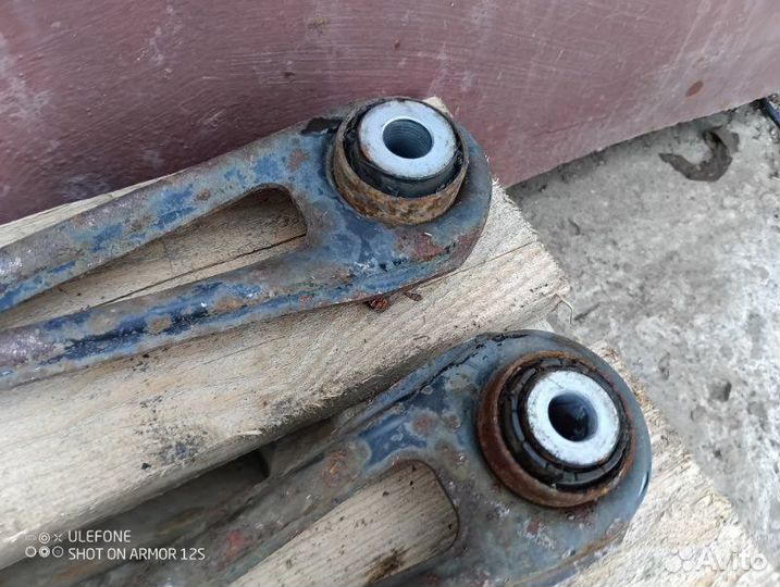 Рычаг подвески верхний задний Audi Q7 4L 3.0 BUG