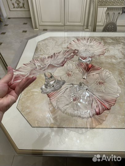 Тортница на ножке