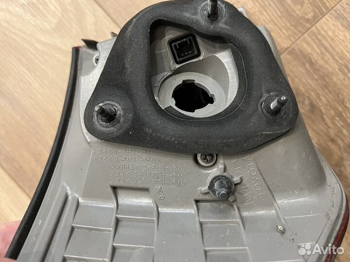 Фонарь правый Lexus IS250 Рестайлинг