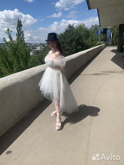 Вечернее платье 46 размера ново