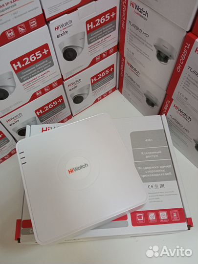 Видеорегистратор 8-ми канальный HiWatch DS-N208(C)