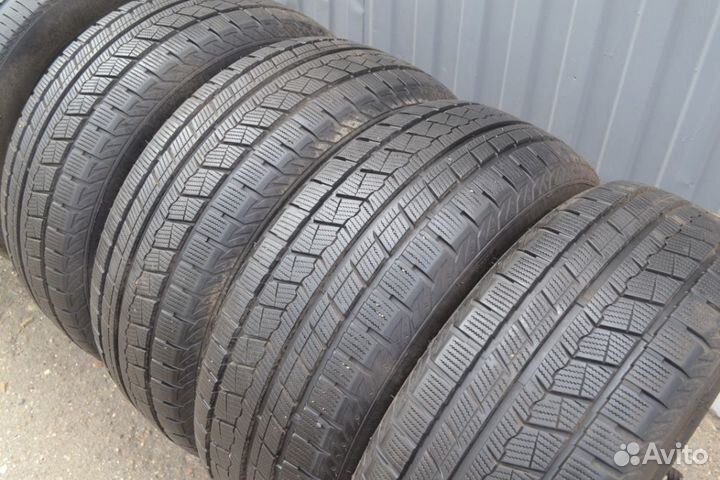 Arivo Winmaster ARW 1 215/55 R16 97H