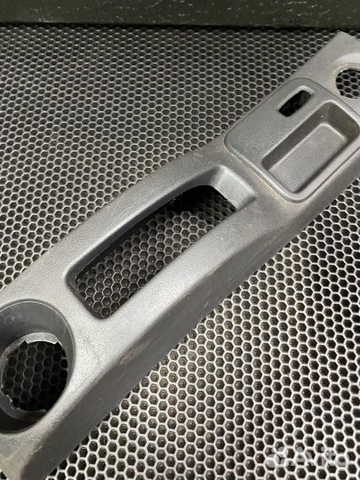 Накладка тунеля пола Renault sandero stepway 1