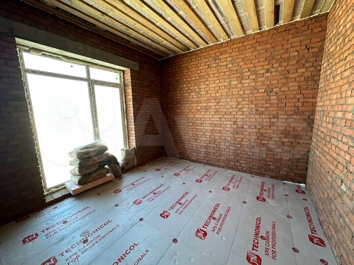 Дом 105 м² на участке 6 сот.