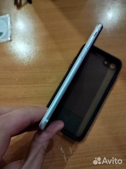 iPhone se 2020 64gb