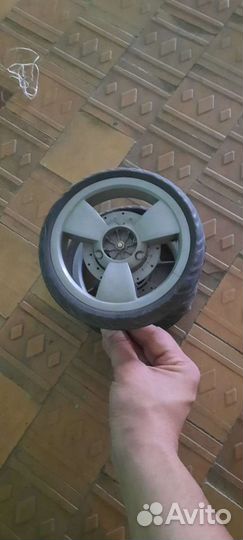 Колесо от коляски фирмы Еду-Еду
