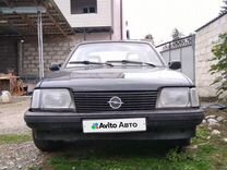 Opel Ascona 1.6 MT, 1987, 145 000 км, с пробегом, цена 130 000 руб.