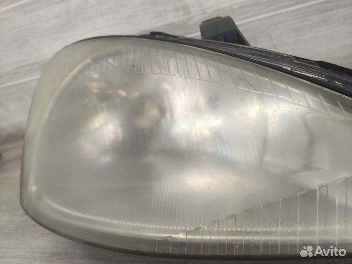 Фара передняя правая Ford Focus 1