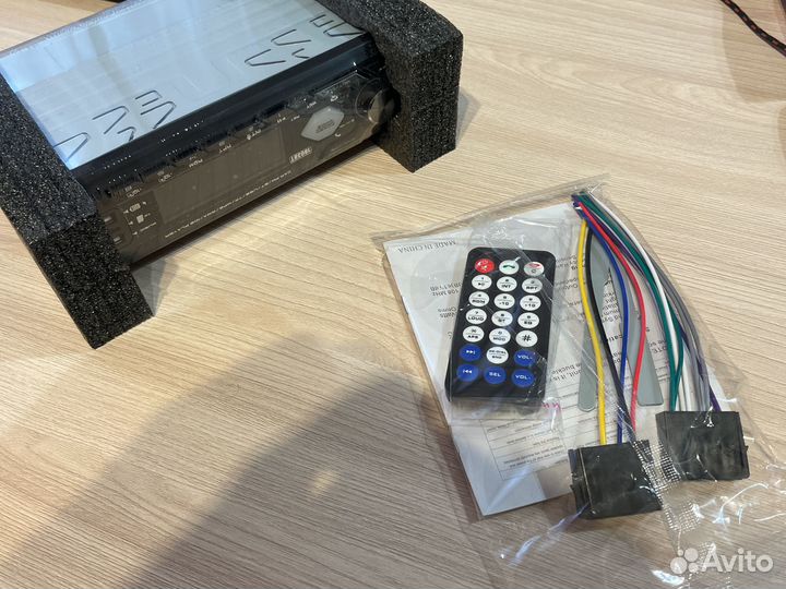 Автомагнитолла 1 din Carlive led-1803 BT