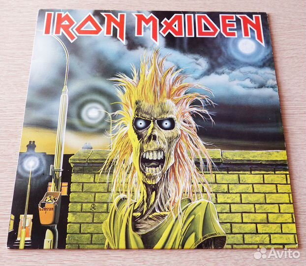 Iron Maiden - Iron Maiden 1980 1st LP