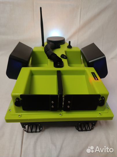 Прикормочный кораблик для рыбалки с gps D19