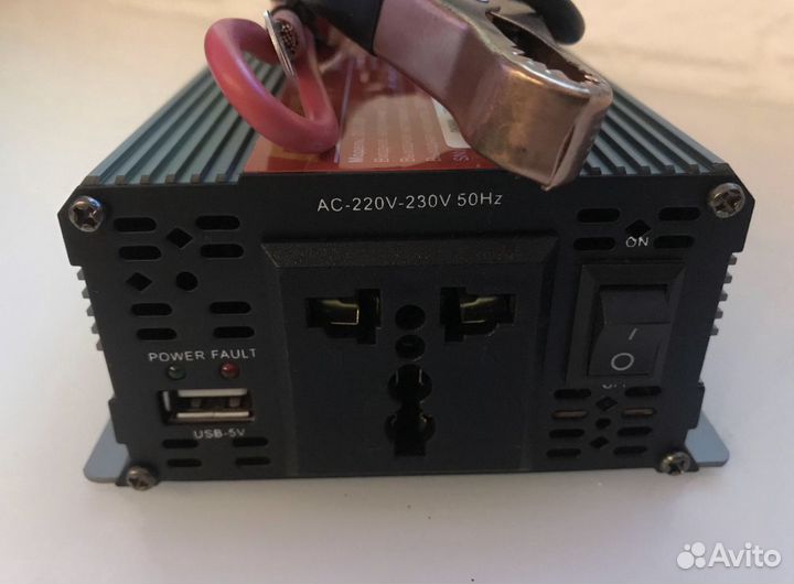 Инвертор 12 / 220В новый 600 Вт. Центр