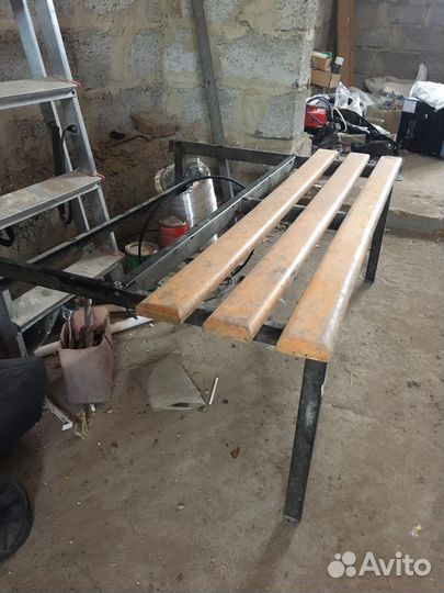 Ящик для одежды металлический