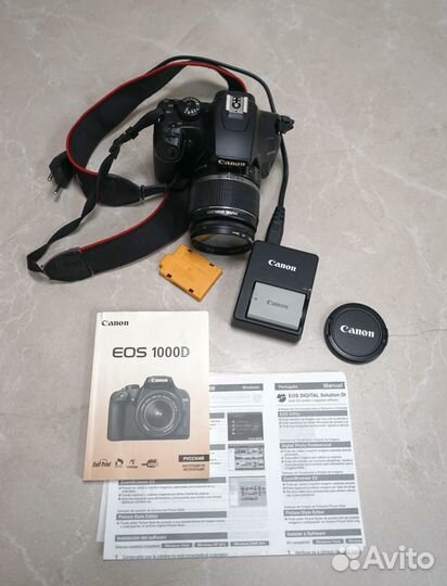 Зеркальный Canon EOS 1000D kit (пробег 9900)