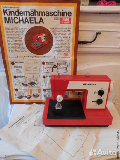 Винтажная детская швейная машинка Michaela, гдр