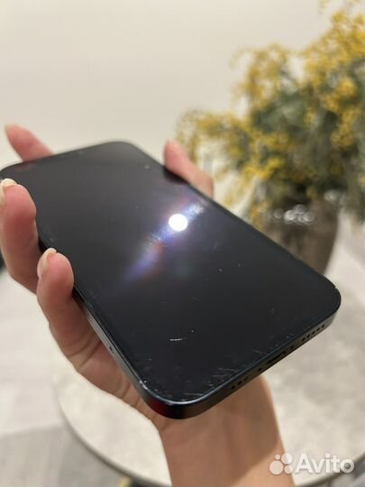 iPhone 12, 64 ГБ