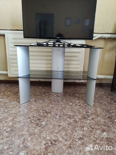 Стол стеклянный