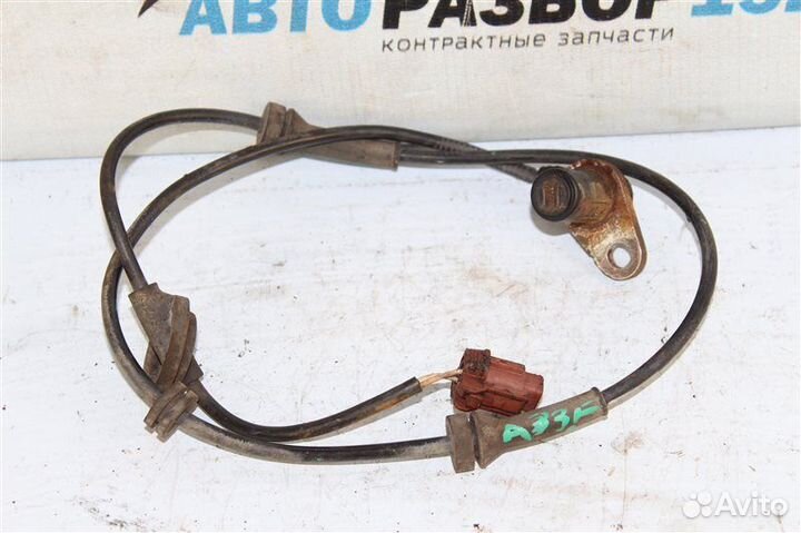 Датчик абс передний левый Nissan Cefiro A33 VQ20DE