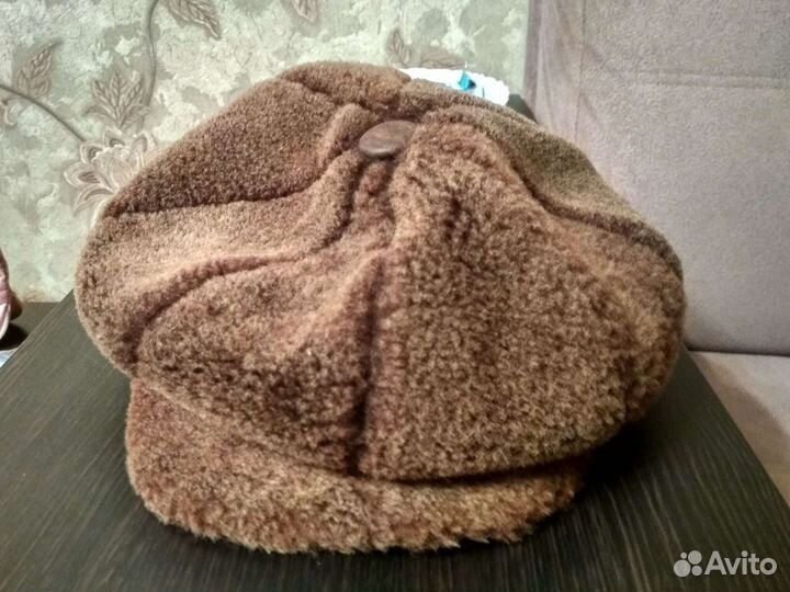 Меховая женская кепка