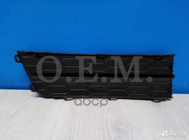 Заглушка противотуманной фары левая Skoda Rapid