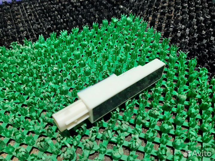 Антенна безключевого доступа Toyota Land Cruiser