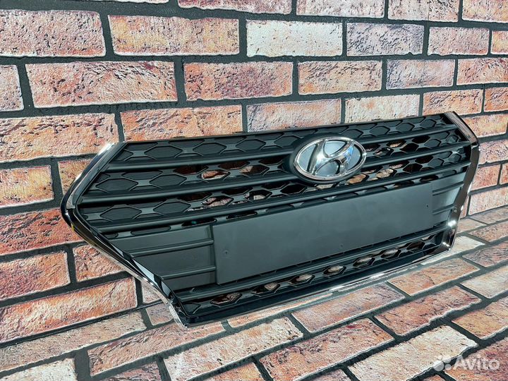 Решётка радиатора на Hyundai Solaris 2 2017-2020г