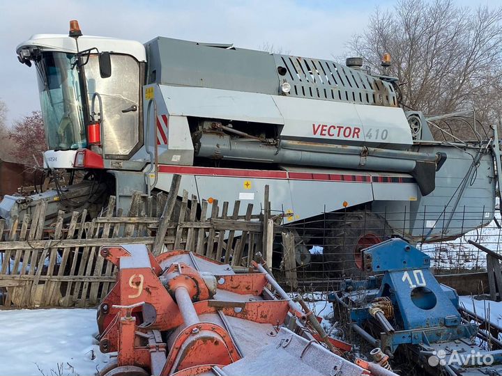 Комбайн Ростсельмаш Vector 410, 2009