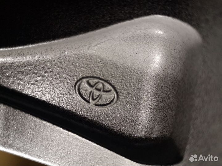 Диск литой Toyota LC300 R20 Новый оригинал Japan