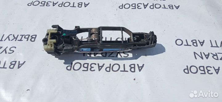 Ручка двери внешняя передняя правая mercedes-benz