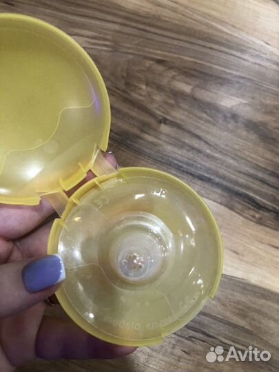 Накладки на грудь medela М