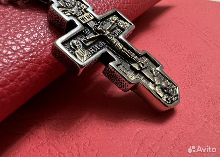 Цепи и кресты