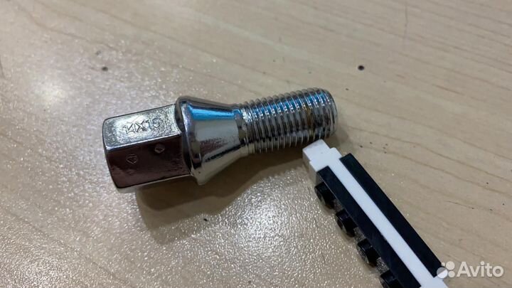 Болт колесный 14*15 14x15 14 на 15 Daewoo Nexia