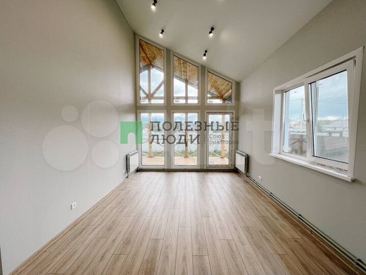 Дом 102 м² на участке 10 сот.