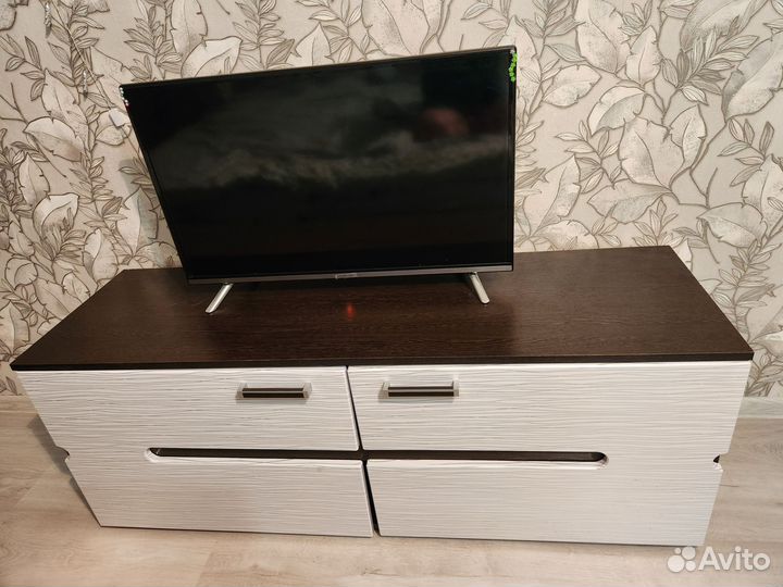 Стенка в гостинную