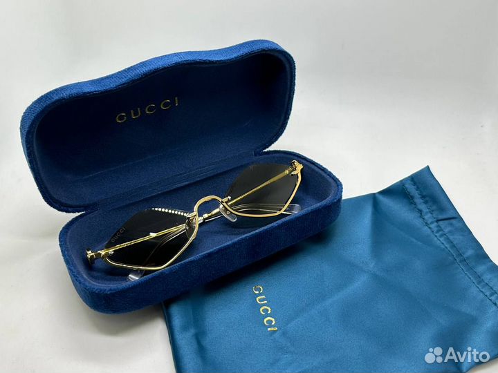 Очки Gucci A1832 - формы ромба - новинка